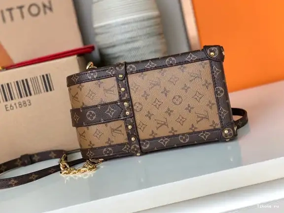 Affordable VERTICAL VUITTON TRUNK POCHETTE LOUIS 0501